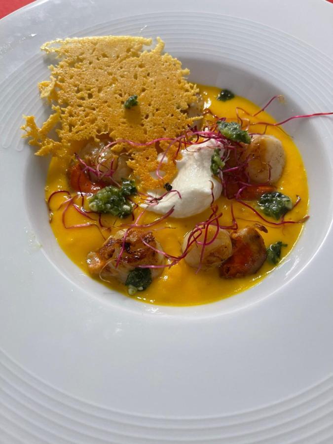 Logis Hotel Restaurant Cazes Arazat Laissac Eksteriør billede