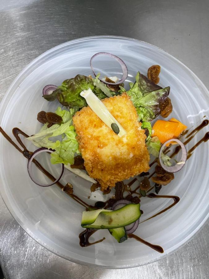 Logis Hotel Restaurant Cazes Arazat Laissac Eksteriør billede