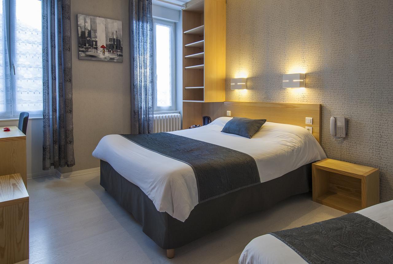Logis Hotel Restaurant Cazes Arazat Laissac Eksteriør billede